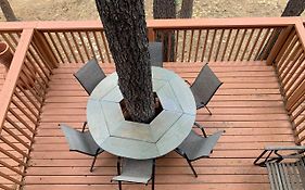 Forested Ruidoso Condo With Deck And Fireplace!